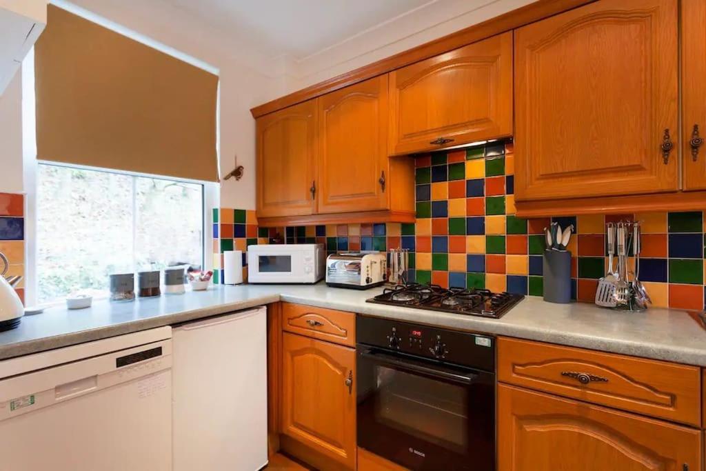 Cosy Heather Cottage แอชบอร์น ภายนอก รูปภาพ