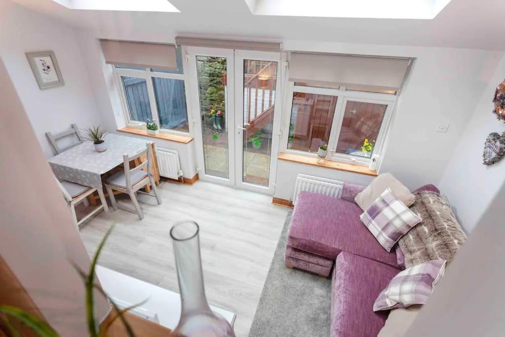 Cosy Heather Cottage แอชบอร์น ภายนอก รูปภาพ