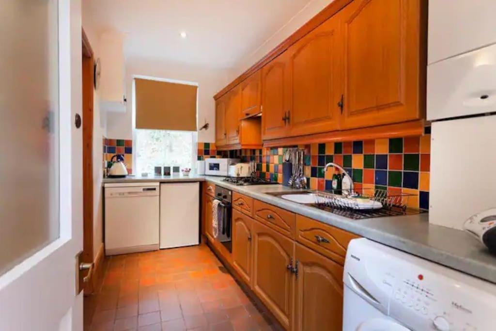 Cosy Heather Cottage แอชบอร์น ภายนอก รูปภาพ