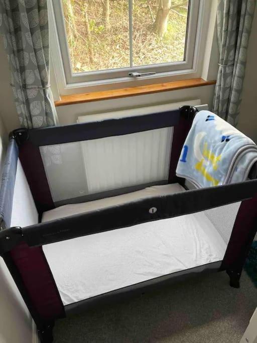 Cosy Heather Cottage แอชบอร์น ภายนอก รูปภาพ