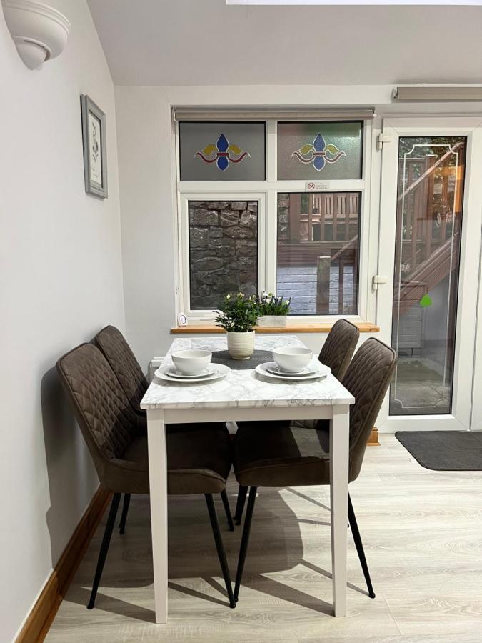 Cosy Heather Cottage แอชบอร์น ภายนอก รูปภาพ