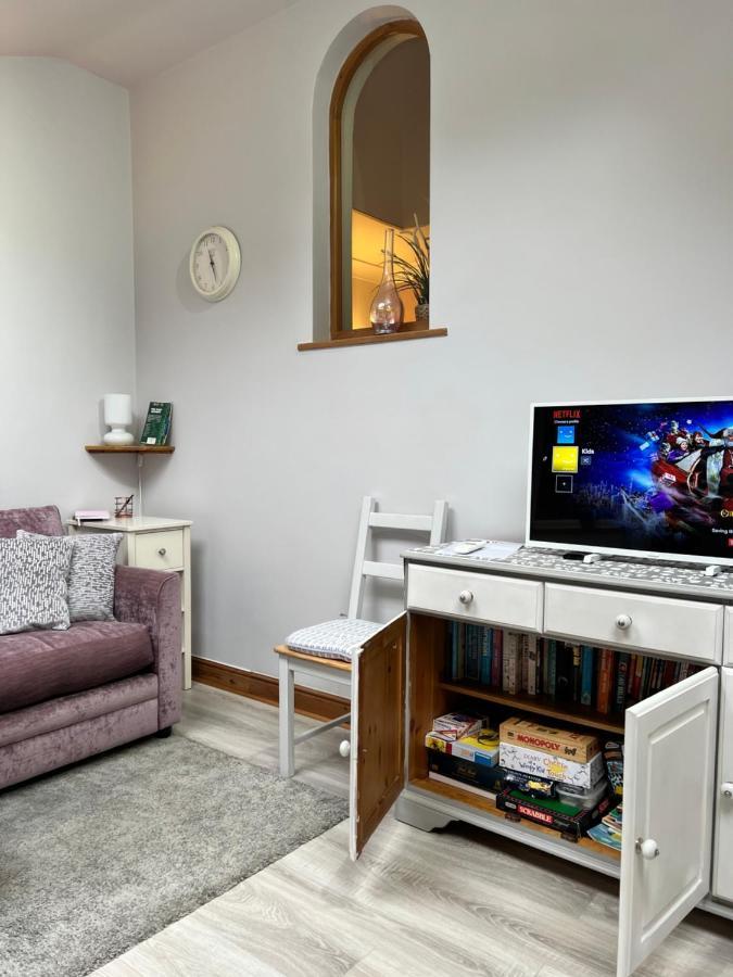 Cosy Heather Cottage แอชบอร์น ภายนอก รูปภาพ